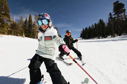 Kids skiing